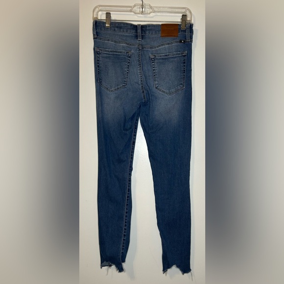 Lucky brand AVA skinny distressed denim size 0/25 - Picture 2 of 4